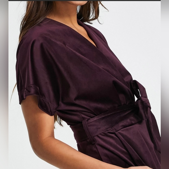 Gorgeous velvet plum color kimono dress - Picture 2 of 9